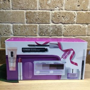 🆕 Clinique Limited Edition Makeup Set